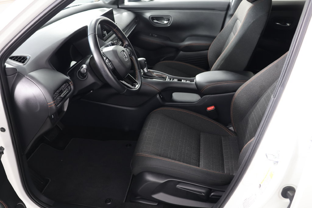 Used 2025 Honda HR-V Sport image 19