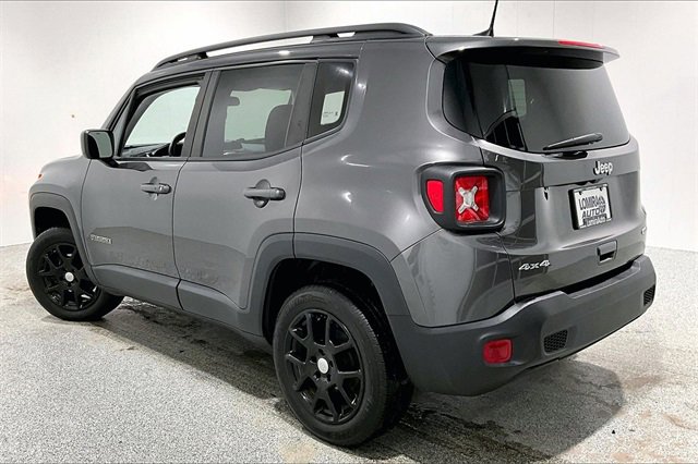 Used 2019 Jeep Renegade Latitude w/ Cold Weather Group image 4