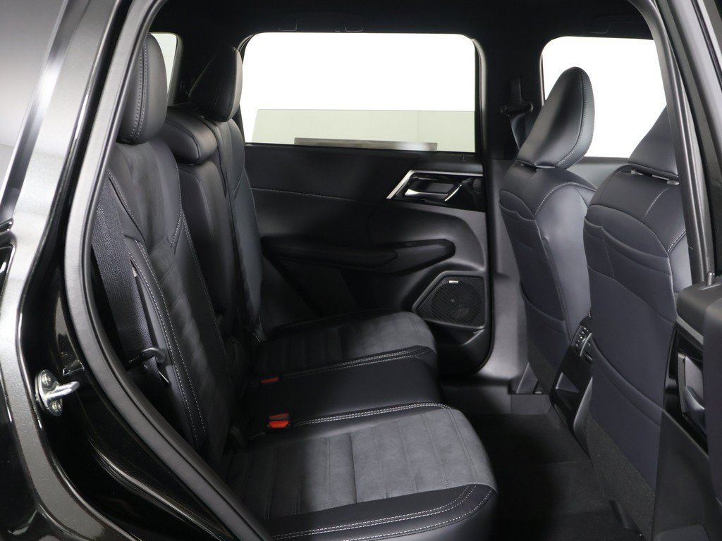 New 2027 Mitsubishi Outlander LE AWD/4WD image 30