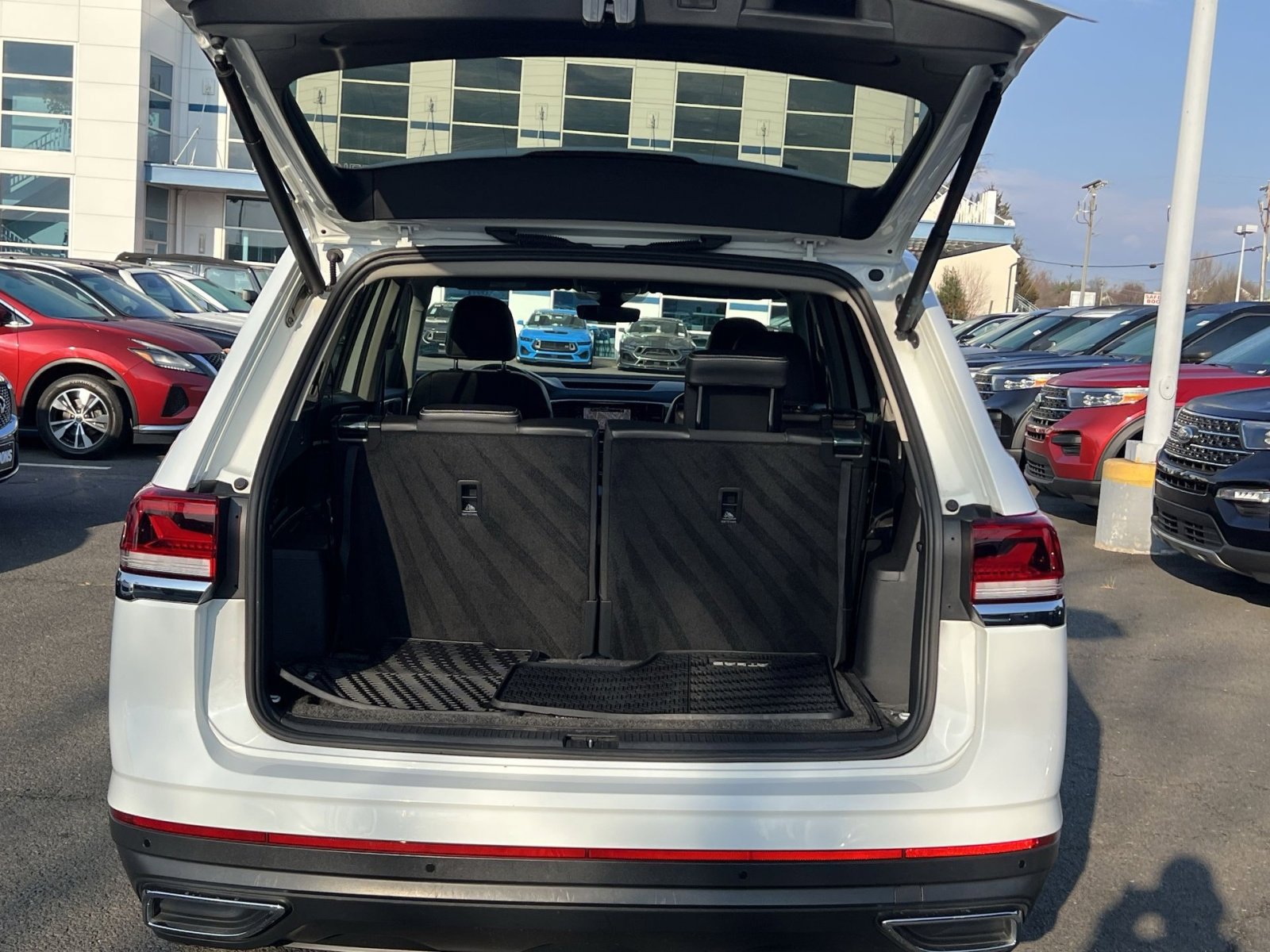 Used 2022 Volkswagen Atlas SEL image 27