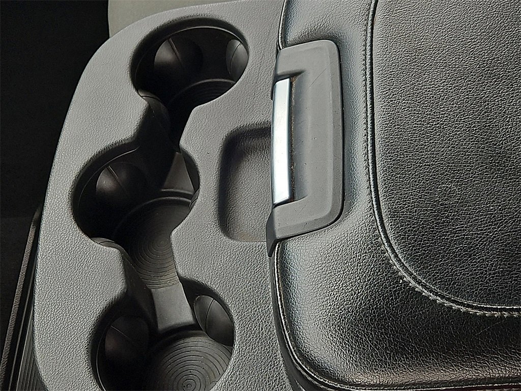 Used 2022 RAM 1500 Classic SLT image 23