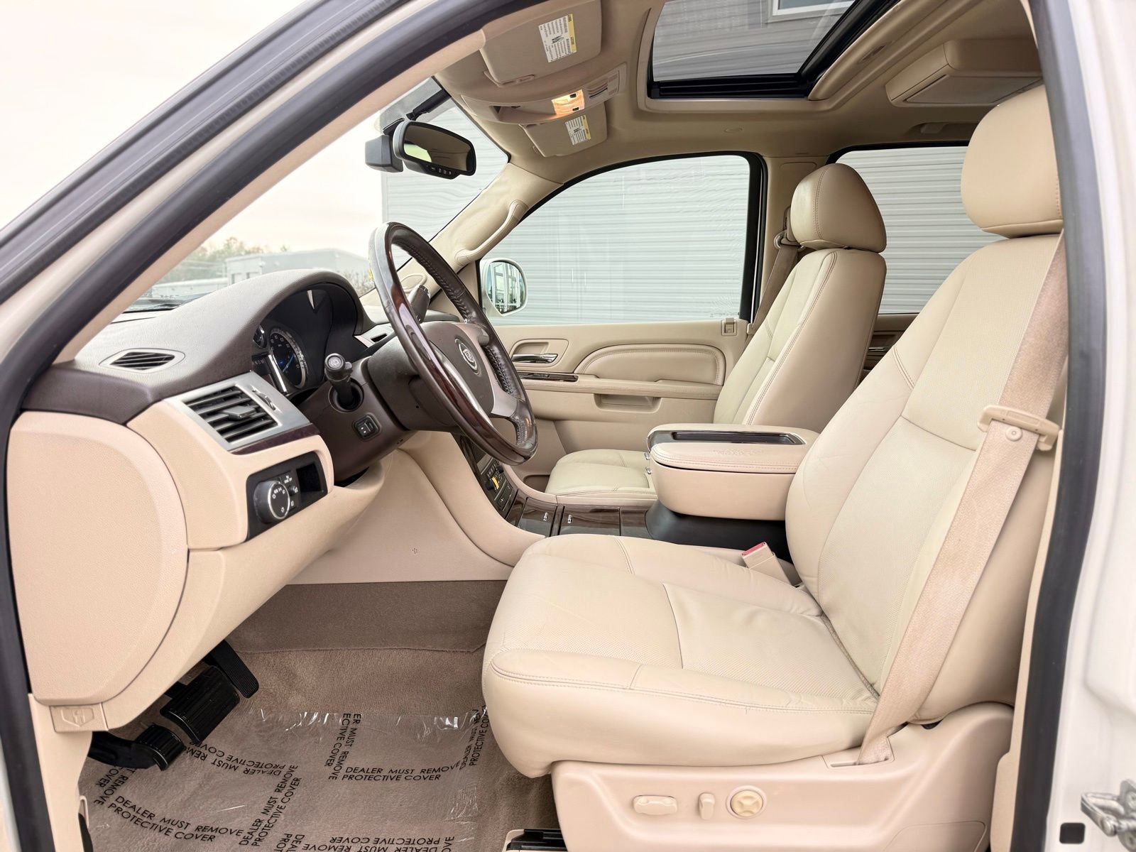 Used 2012 Cadillac Escalade ESV Luxury image 12