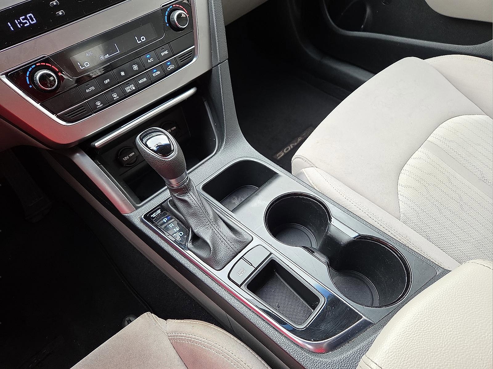 Used 2016 Hyundai Sonata SE image 25