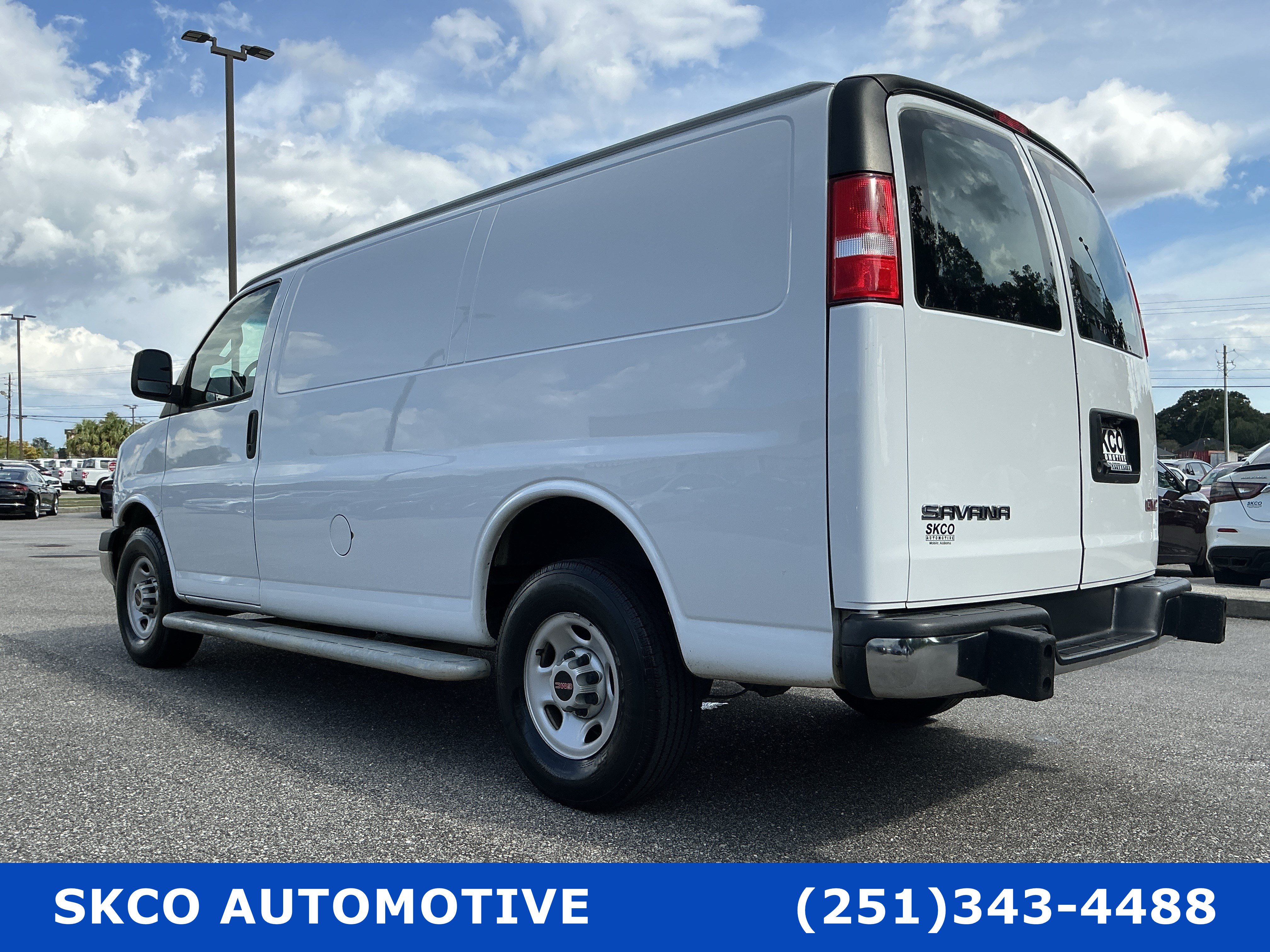 Used 2022 GMC Savana 2500 w/ Driver Convenience Package RWD image 3