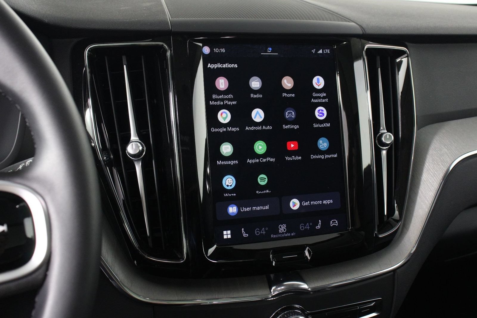 Certified 2025 Volvo XC60 B5 Plus AWD/4WD image 9