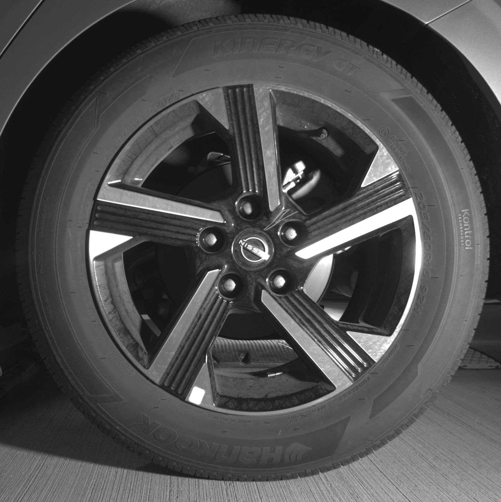 Used 2025 Nissan Sentra SV FWD image 14
