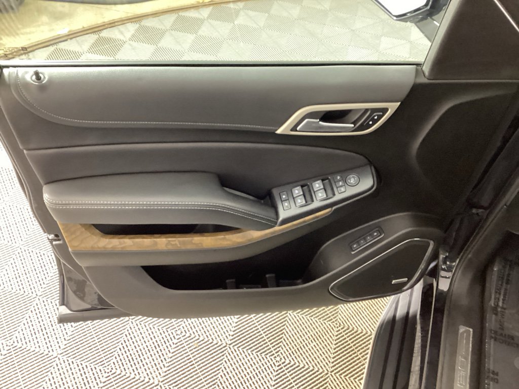 Used 2020 GMC Yukon XL Denali w/ Open Road Package image 19