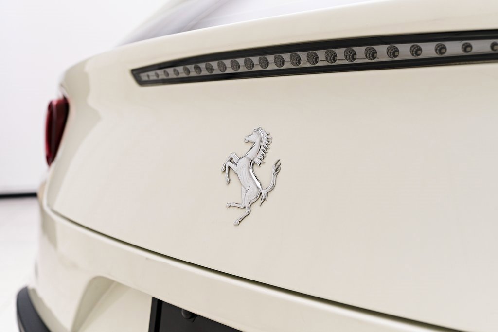 Used 2019 Ferrari GTC4Lusso T image 34