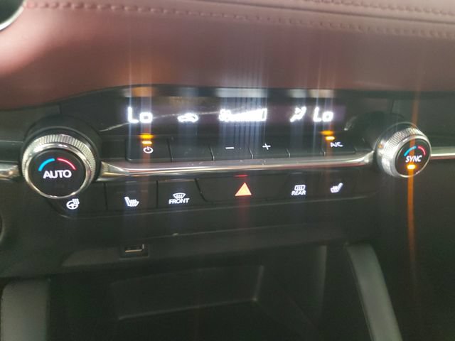 Used 2021 MAZDA MAZDA3 Hatchback w/Premium Plus Pkg AWD/4WD image 27