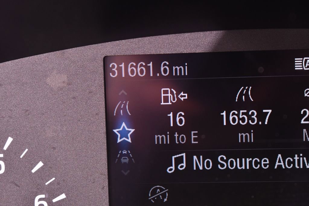 Used 2022 Ford Escape SE w/ SE Sport Appearance Package image 27