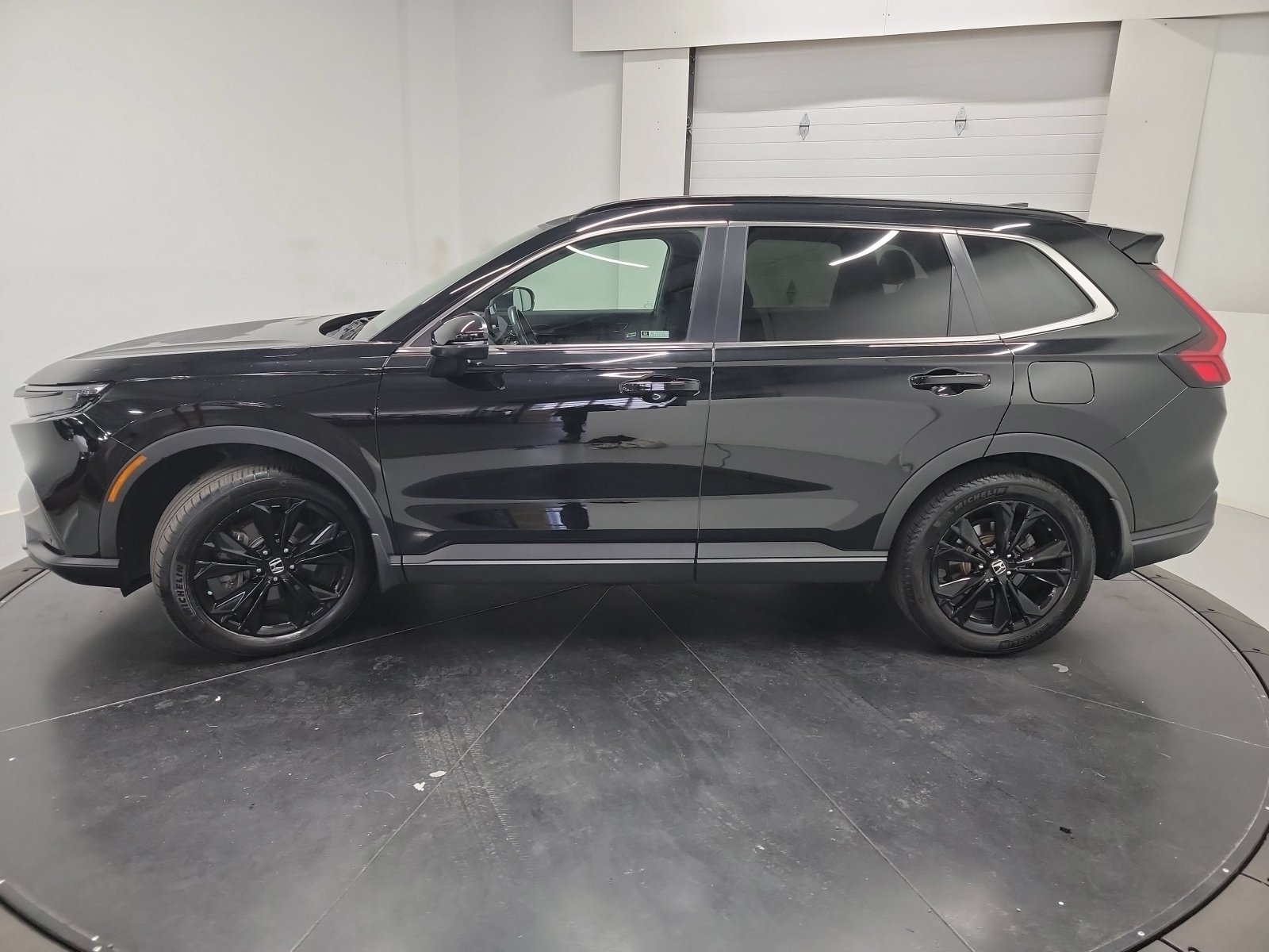 Certified 2023 Honda CR-V Sport Touring image 5