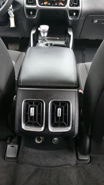 Used 2023 Kia Sorento LX AWD/4WD image 25