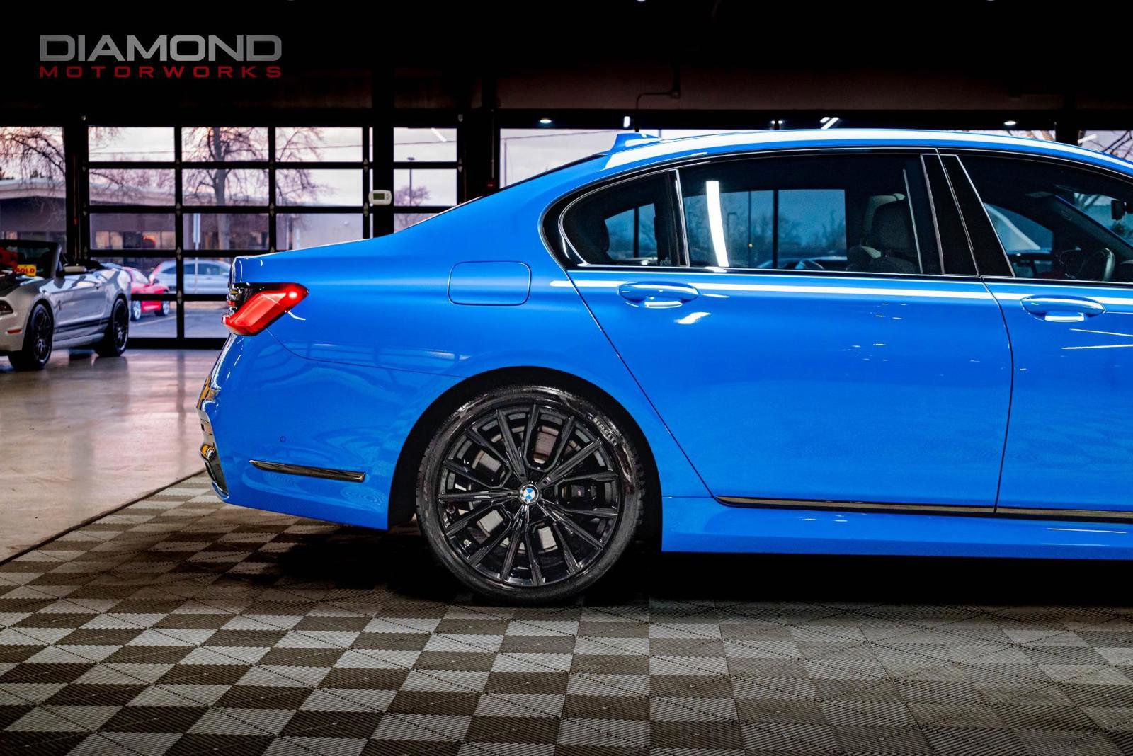 Used 2021 BMW 750i xDrive w/ Executive Package image 35