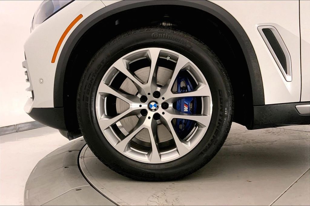 Used 2020 BMW X5 xDrive40i w/ Executive Package AWD/4WD image 8