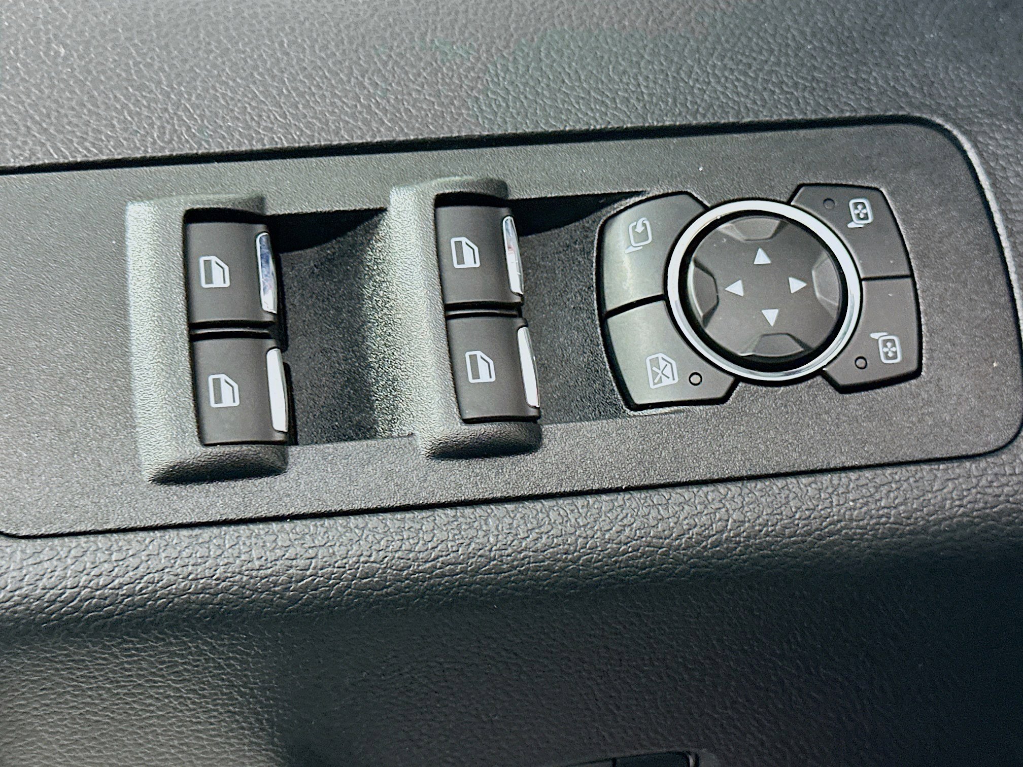 Used 2019 Ford F150 Lariat image 15