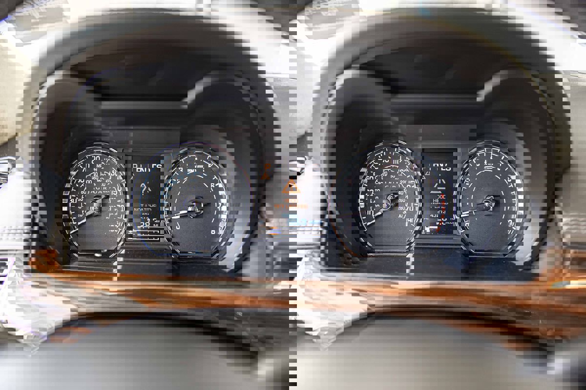 Used 2012 Jaguar XK Convertible image 23