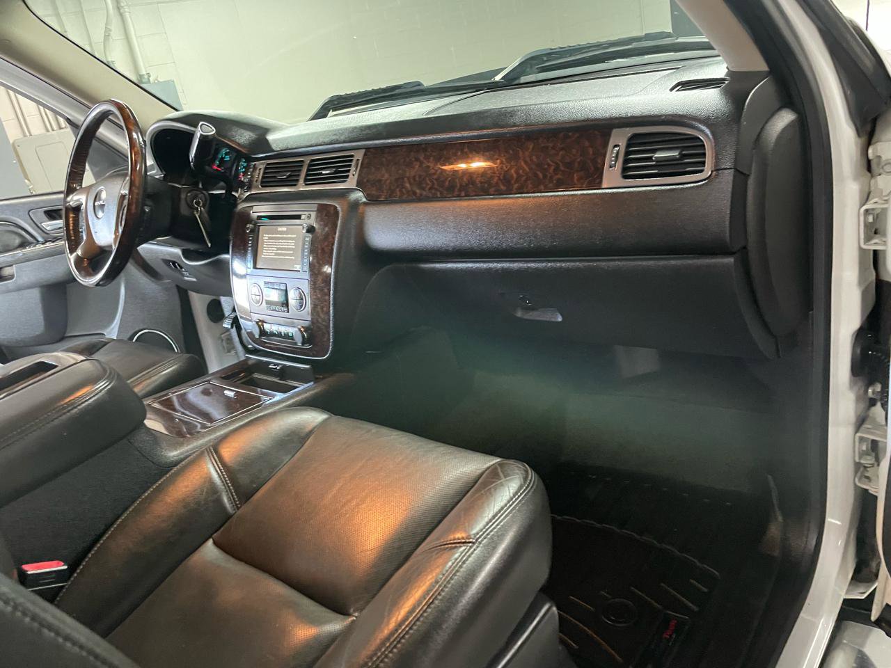 Used 2013 GMC Sierra 2500 Denali w/ Suspension Package, Off-Road image 19