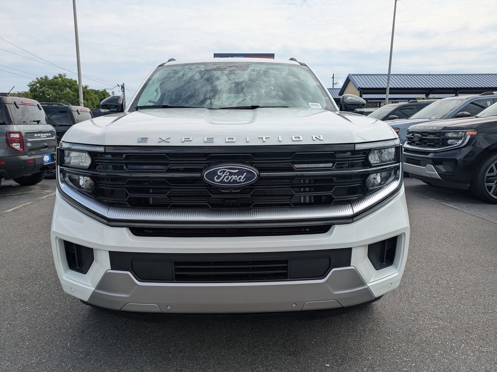 New 2026 Ford Expedition Platinum w/ Platinum Ultimate Package AWD/4WD image 9