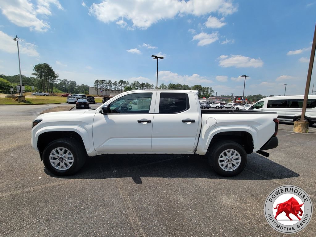 Used 2024 Toyota Tacoma SR AWD/4WD image 3