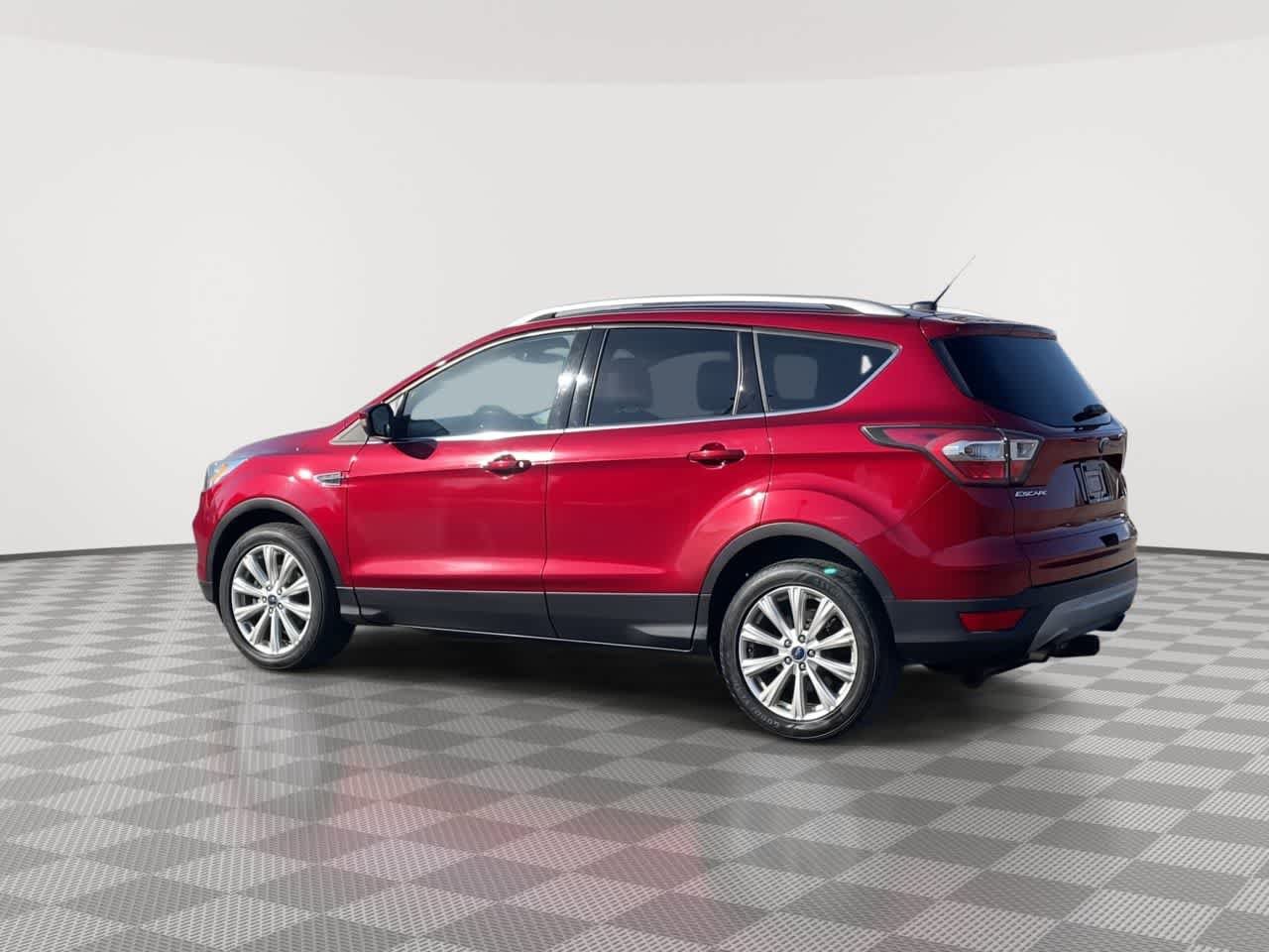 Used 2017 Ford Escape Titanium AWD/4WD image 6