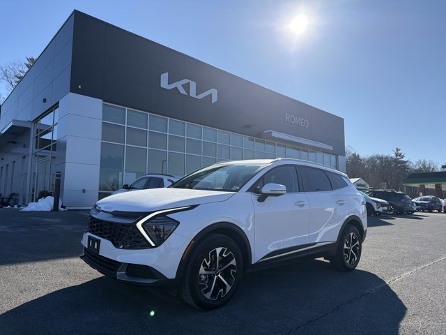 Certified 2025 Kia Sportage EX image 1