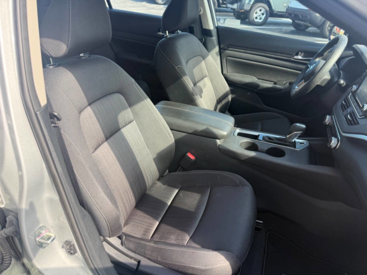 Used 2022 Nissan Altima 2.5 S image 9