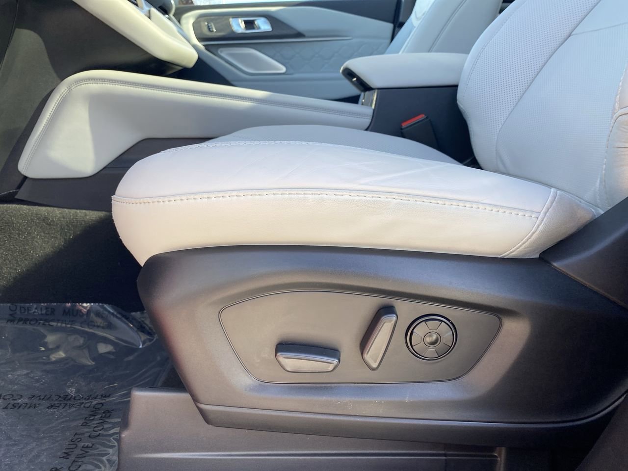 New 2026 Ford Explorer Platinum w/ LUX Leather Package AWD/4WD image 20