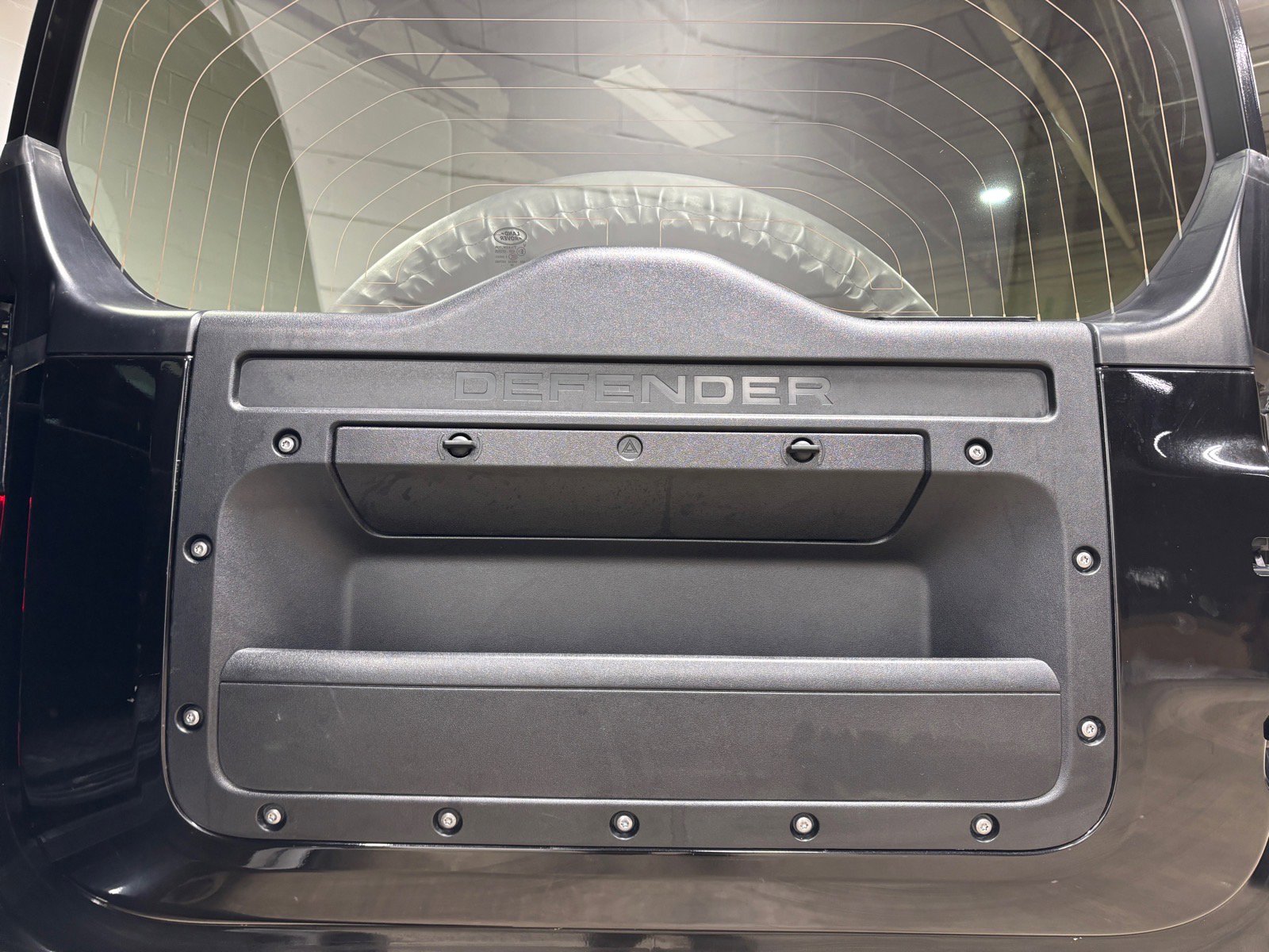 Used 2023 Land Rover Defender 110 X-Dynamic SE image 43