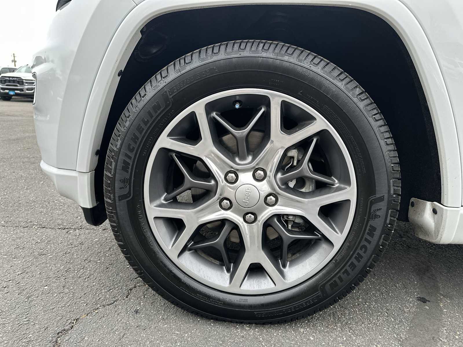 Used 2020 Jeep Grand Cherokee Overland image 18