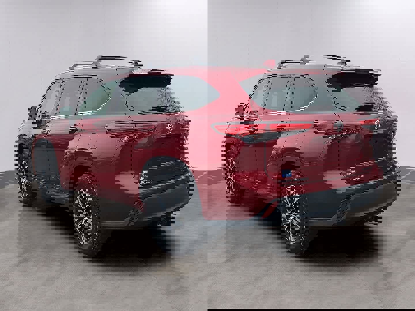 Used 2020 Toyota Highlander XLE image 6