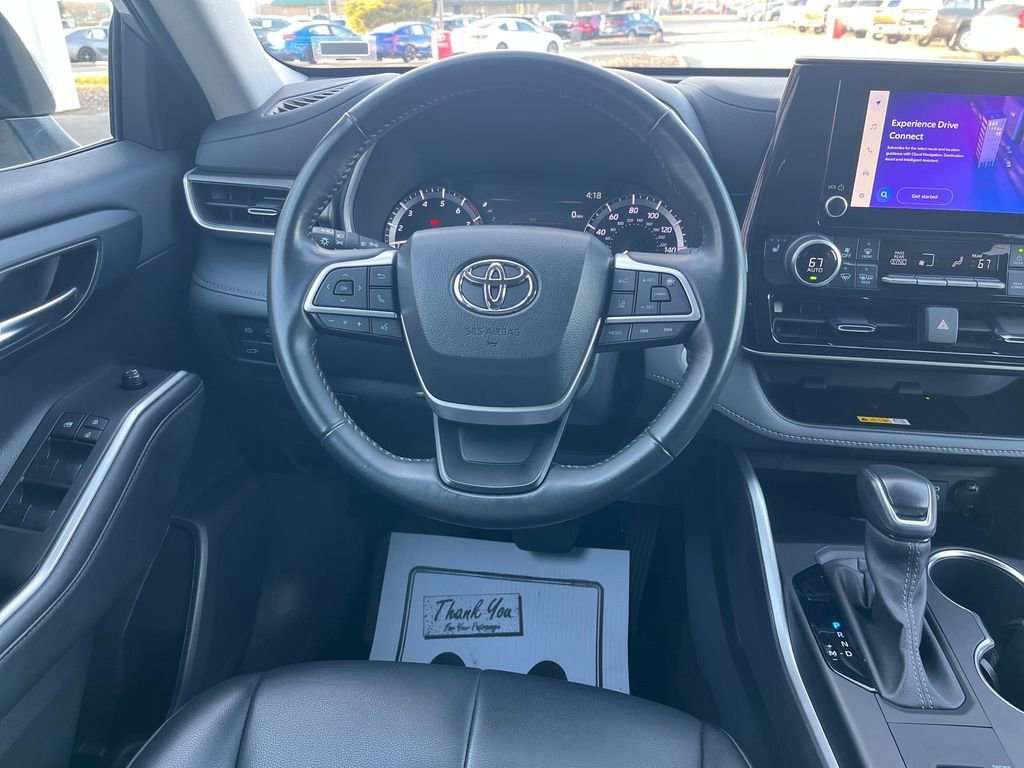Certified 2024 Toyota Highlander XLE image 16
