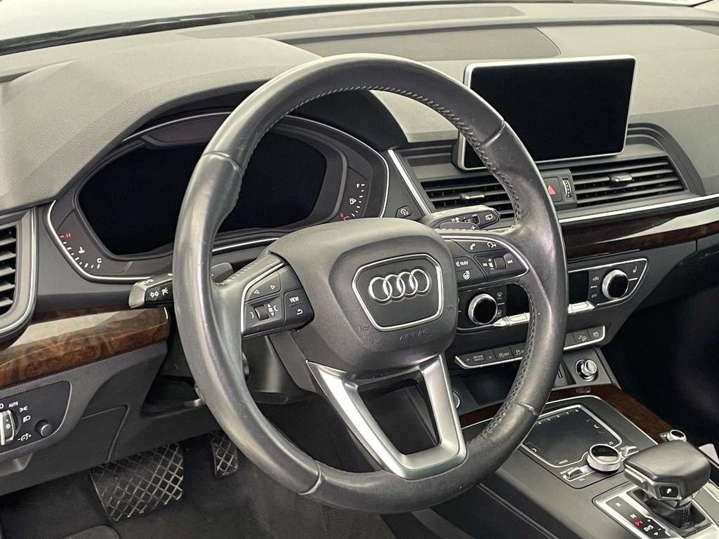 Used 2018 Audi Q5 2.0T Premium Plus w/ Premium Plus Package AWD/4WD image 4