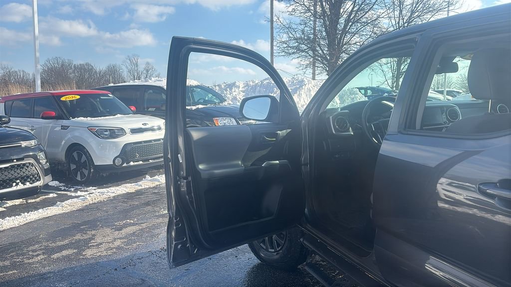 Used 2023 Toyota Tacoma SR5 image 11