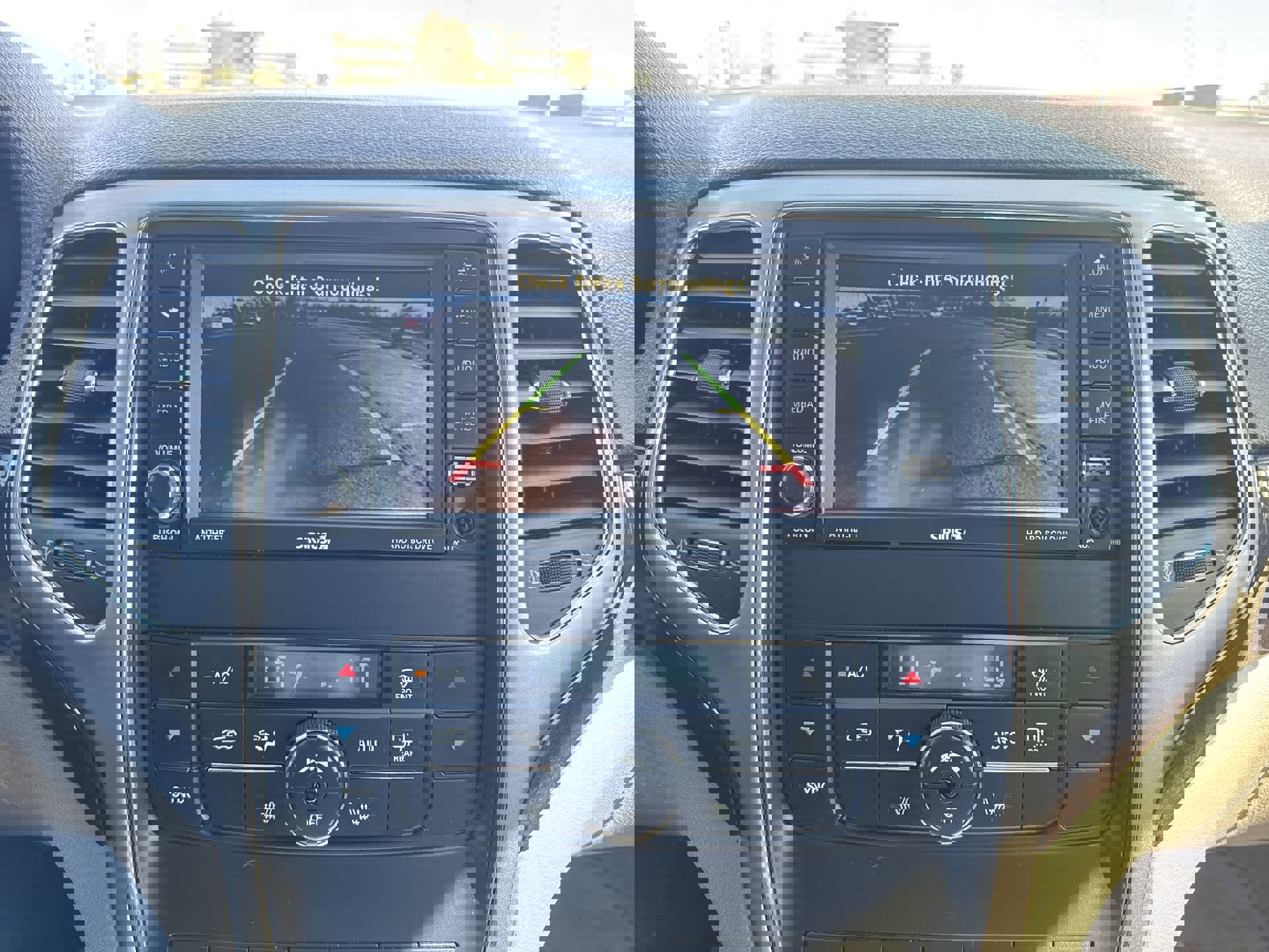 Used 2012 Jeep Grand Cherokee Laredo AWD/4WD image 17