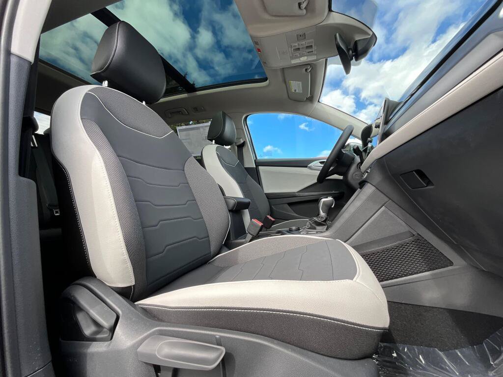 New 2026 Volkswagen Taos SE AWD/4WD image 13