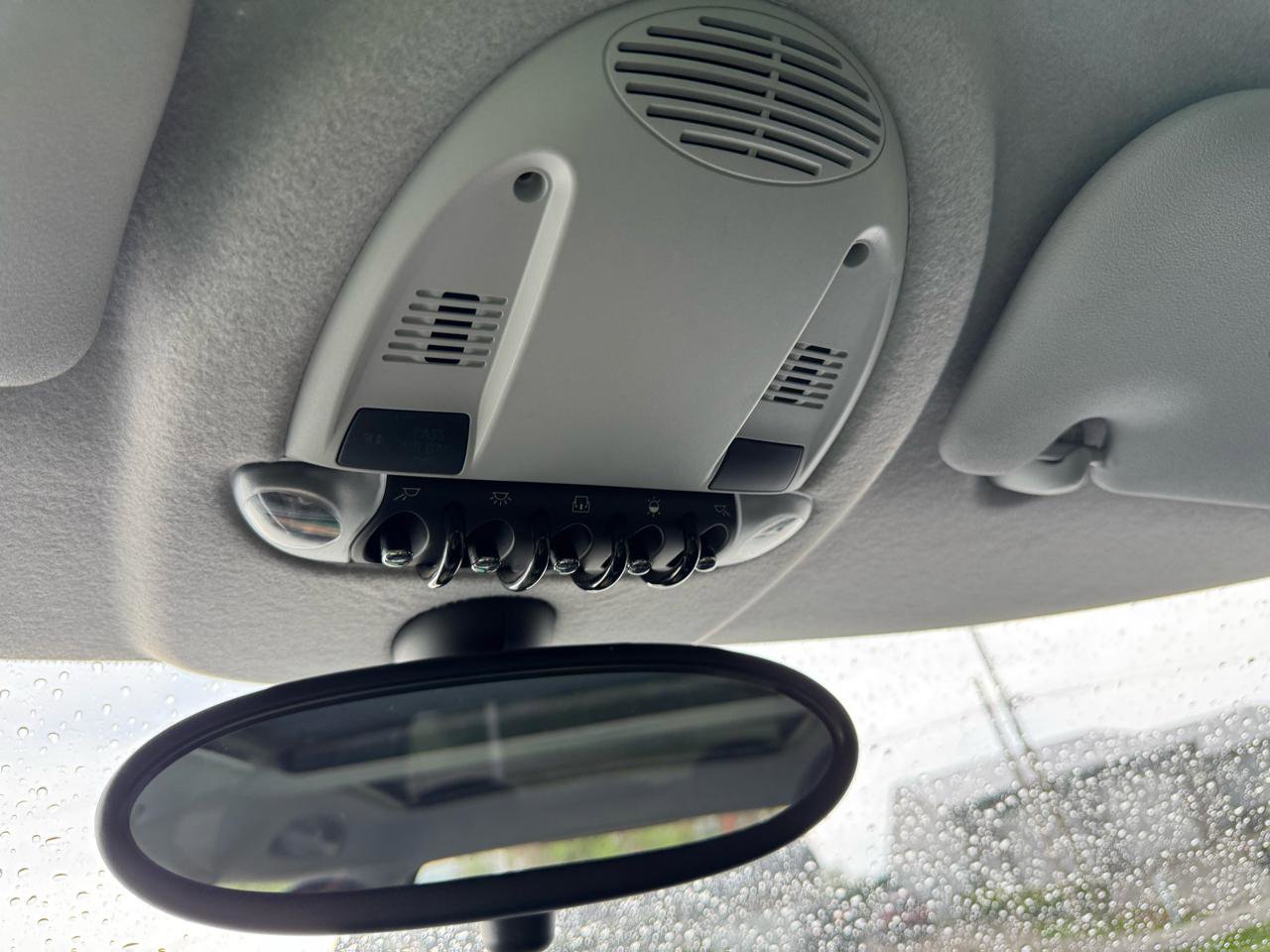 Used 2010 MINI Cooper S image 31