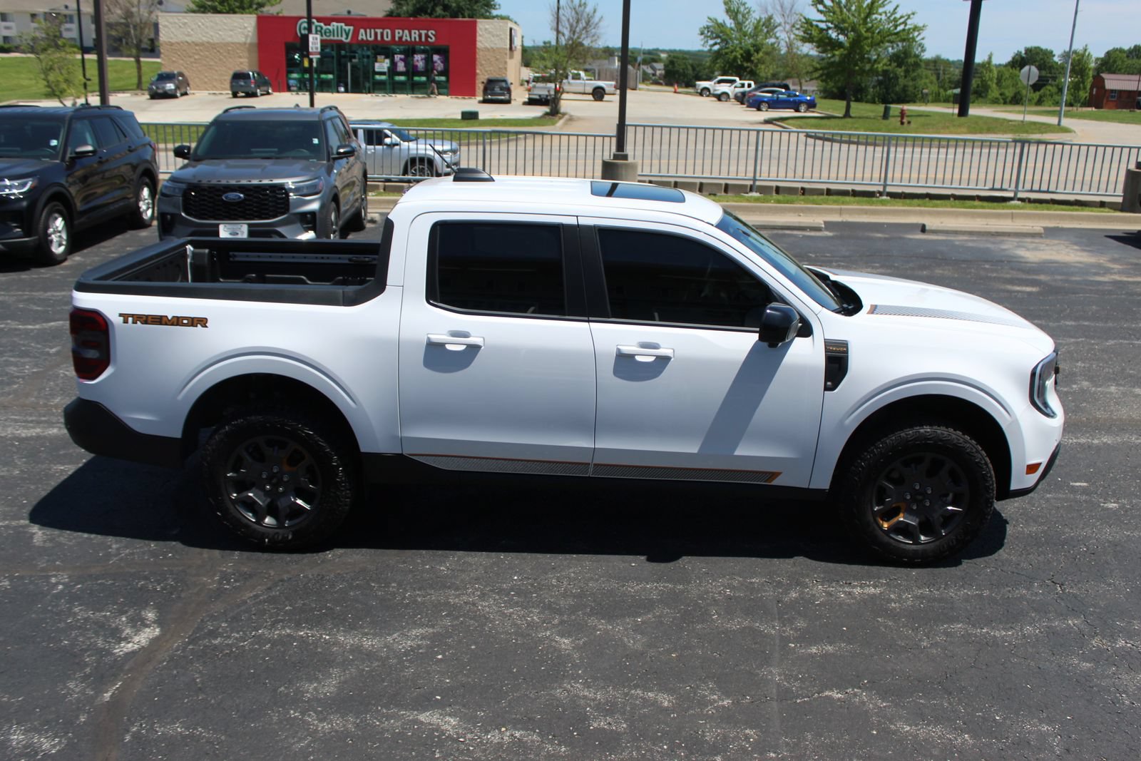 Used 2025 Ford Maverick Tremor AWD/4WD image 9