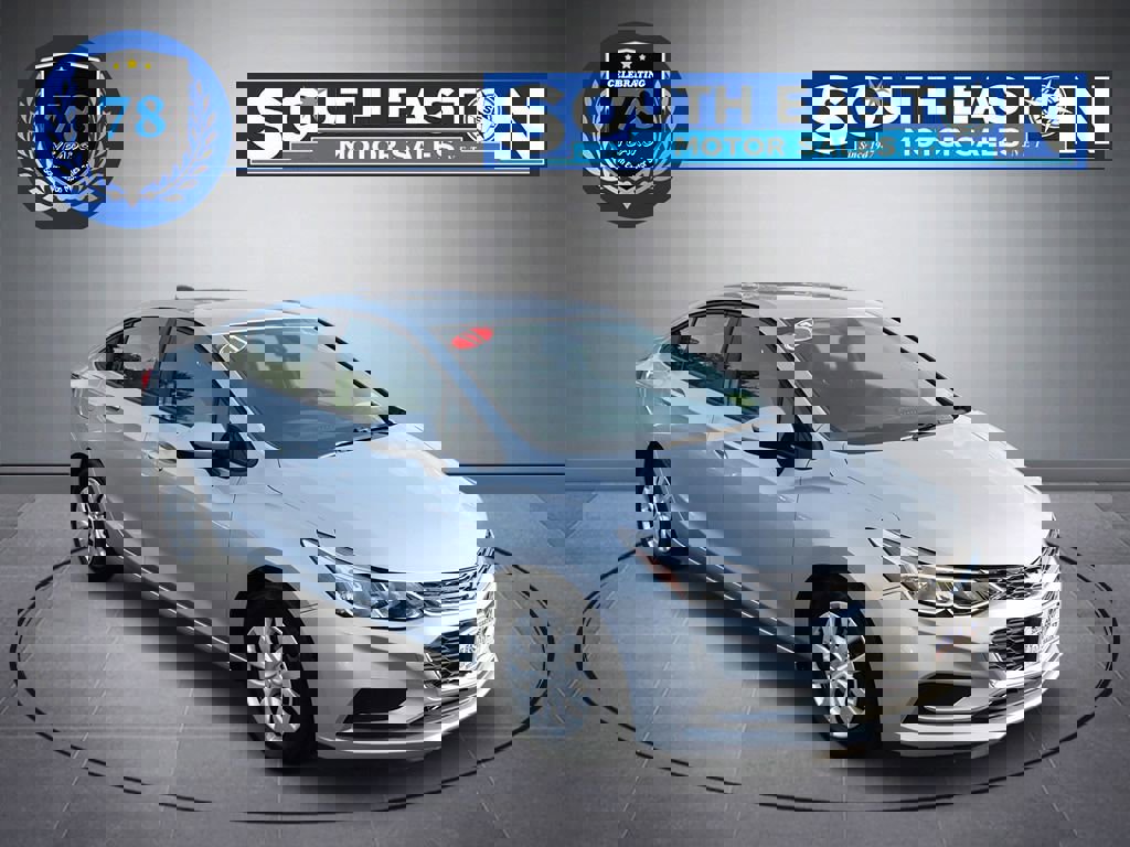 Used 2017 Chevrolet Cruze LS image 2