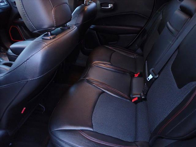 Used 2018 Jeep Compass Trailhawk w/ Cold Weather Group image 9