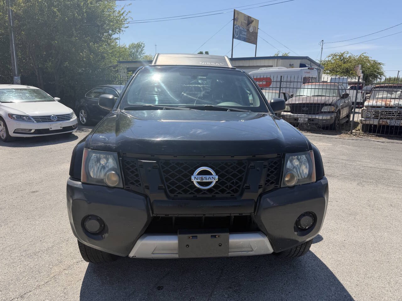 Used 2010 Nissan Xterra X RWD image 2