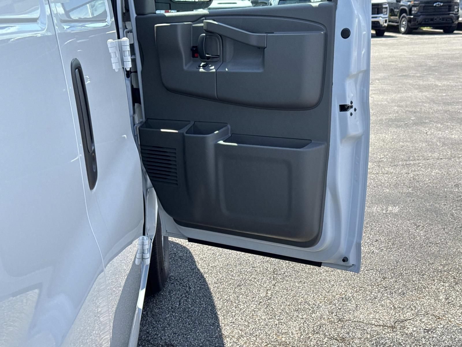 New 2026 Chevrolet Express 3500 Extended w/ Driver Convenience Package RWD image 10