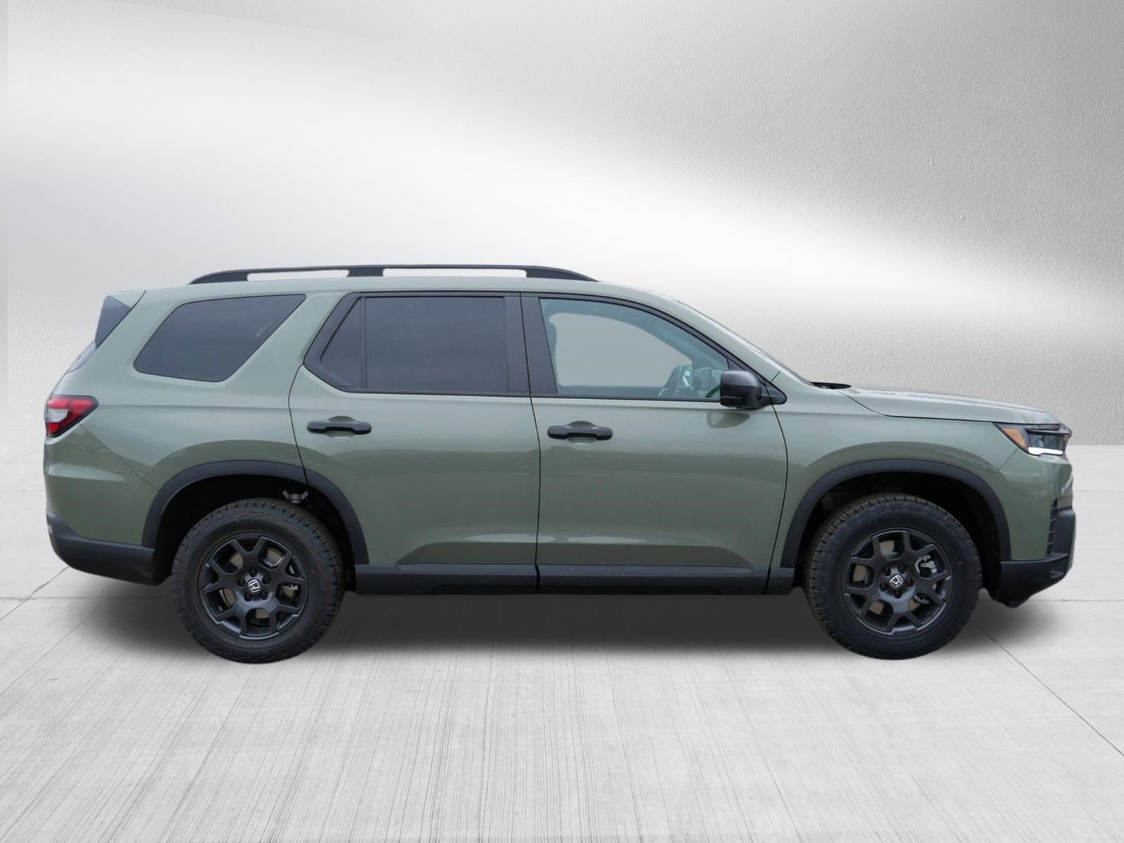 New 2026 Honda Pilot TrailSport image 8