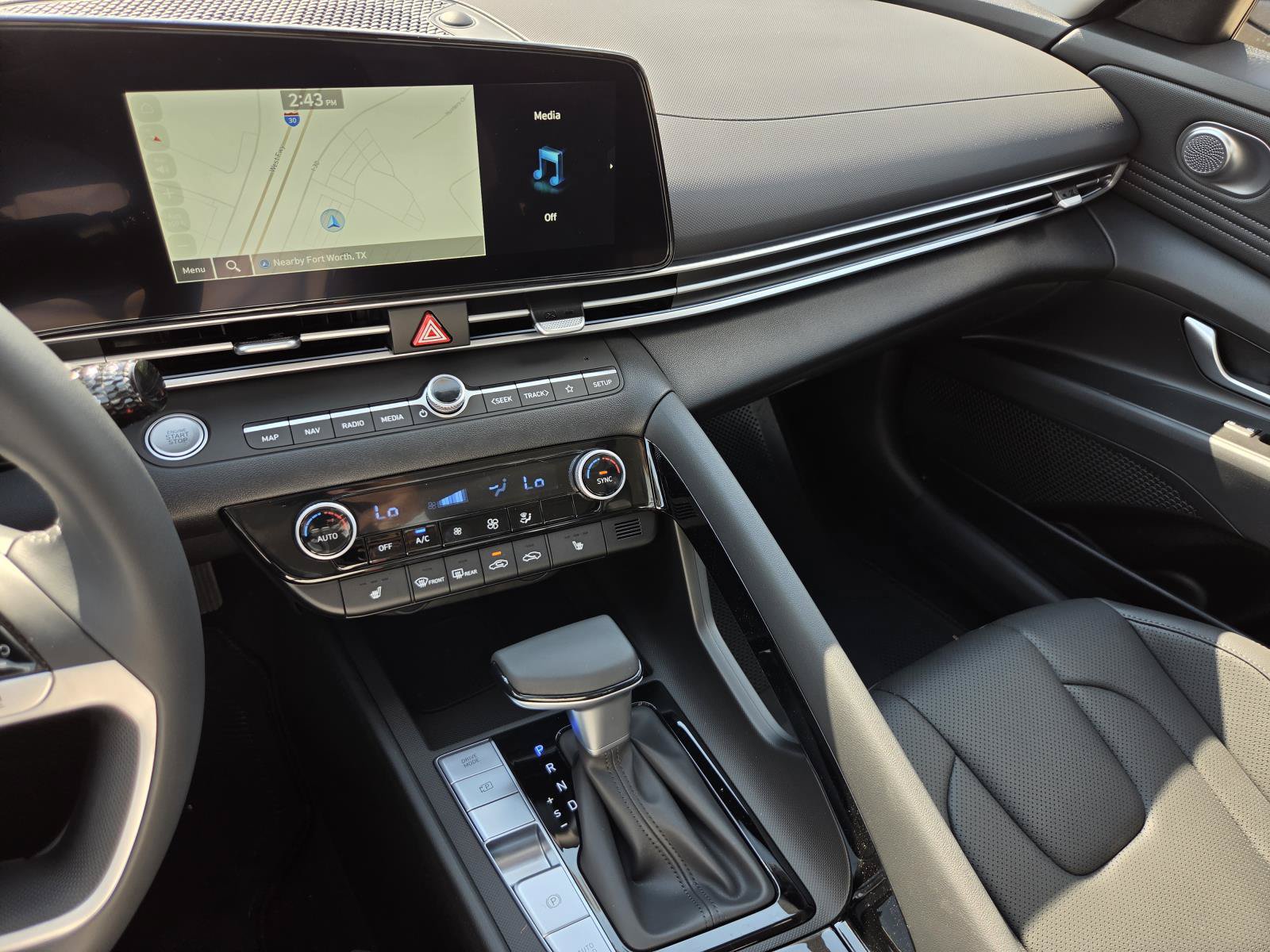 New 2026 Hyundai Elantra Limited FWD image 18