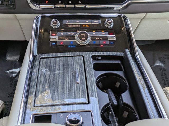 Used 2022 Lincoln Navigator L Black Label image 17