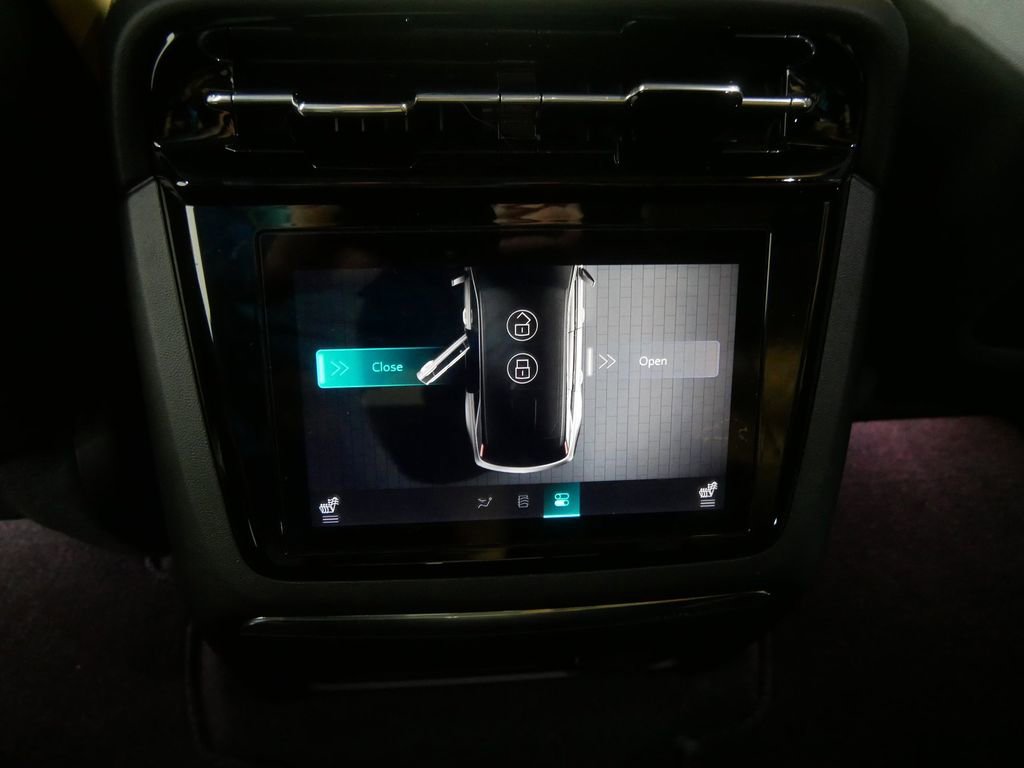 Used 2025 Cadillac Escalade IQ Sport 2 w/ LPO, ONYX Package AWD/4WD image 23