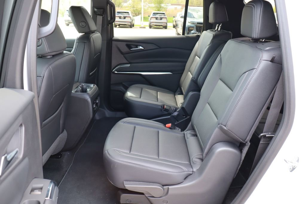 New 2026 Chevrolet Traverse LT w/ Sun and Wheel Package AWD/4WD image 43