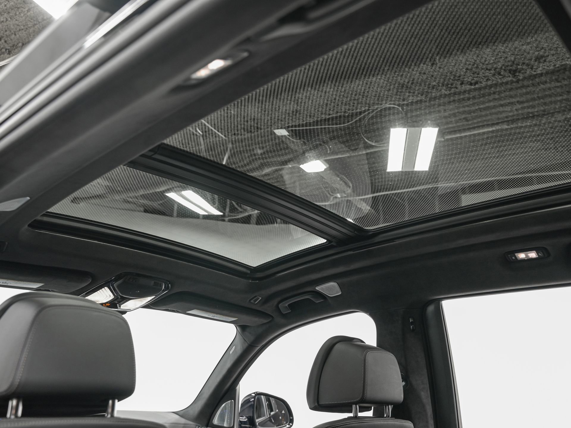 Used 2024 BMW X7 xDrive40i w/ Executive Package image 26