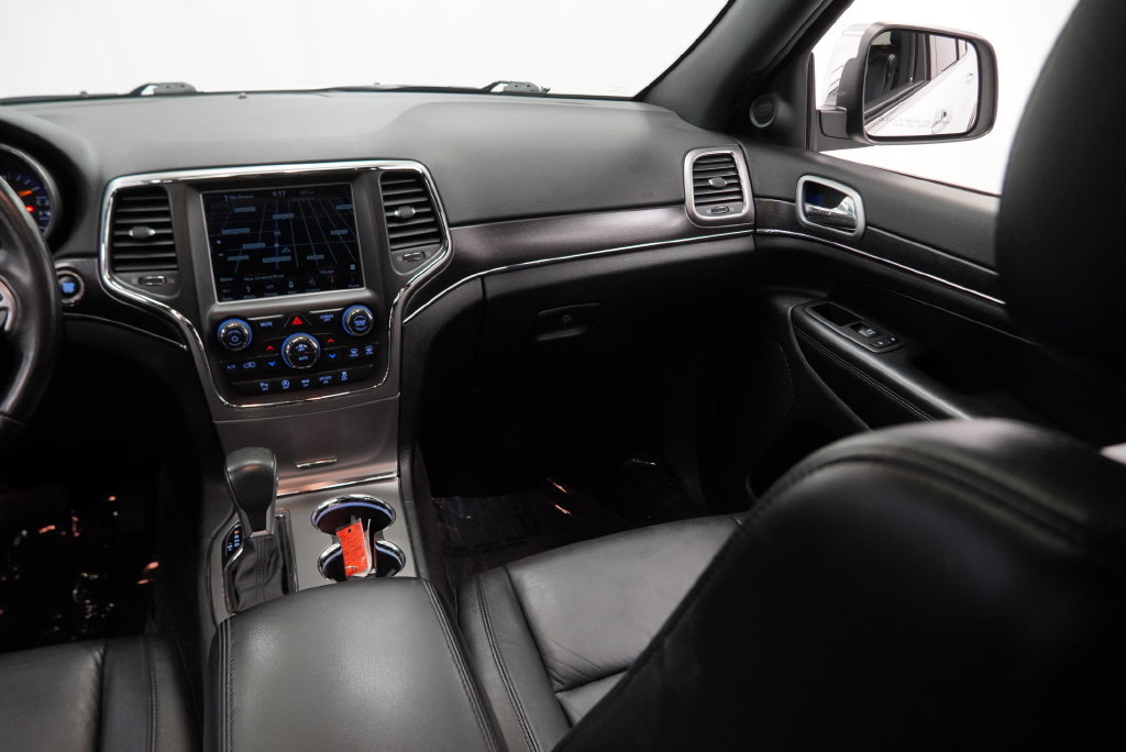 Used 2018 Jeep Grand Cherokee Limited AWD/4WD image 24