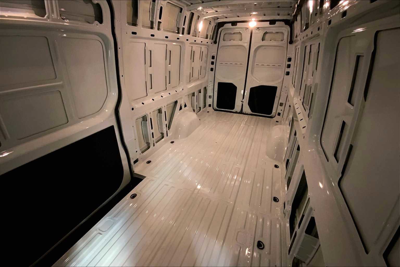 Used 2024 Mercedes-Benz Sprinter 2500 image 9