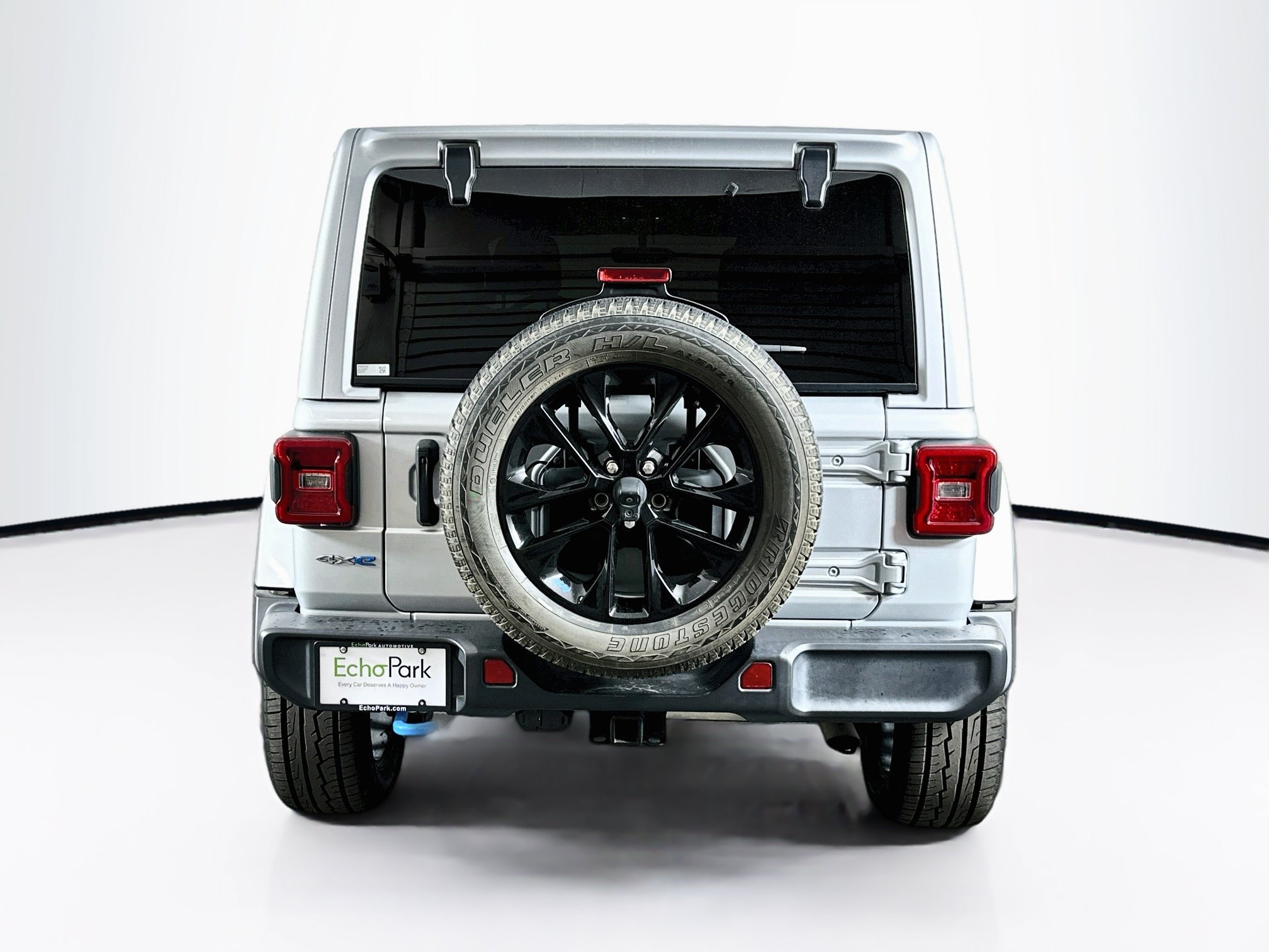 Used 2023 Jeep Wrangler Unlimited Sahara w/ Cold Weather Group AWD/4WD image 7